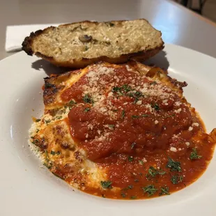 Lasagna with garlic bread