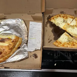 Cheese calzone blanco pizza