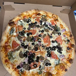 Greek Pizza w/ supposedly "extra extra" Gyro meat.