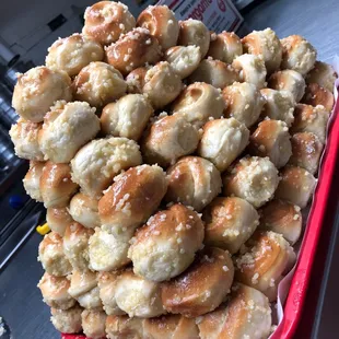 Garlic knots