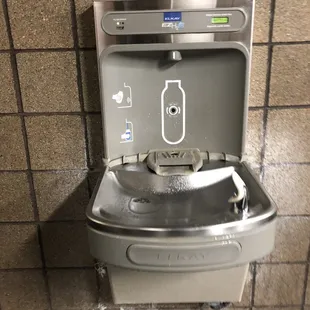 Cool water fountain