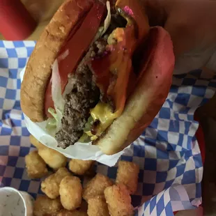 Best burger ever! Great bar tenders!! Love this spot!!!