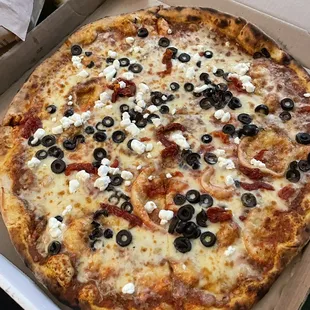 Large Brooklyn pizza cold and soggy