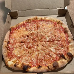 C 8. 16" Pizza 4 Cheese