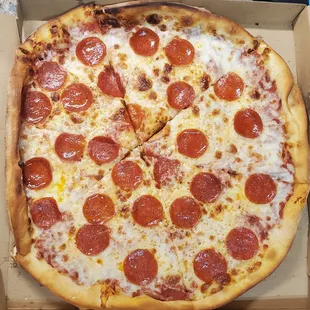 Medium size pepperoni pie.