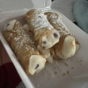 Cannoli - 6 Pieces