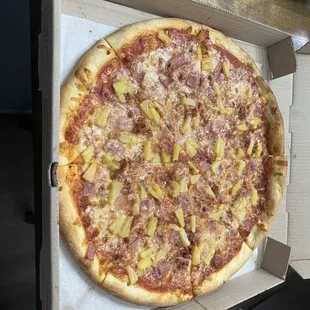 Large Hawaiian Pizza