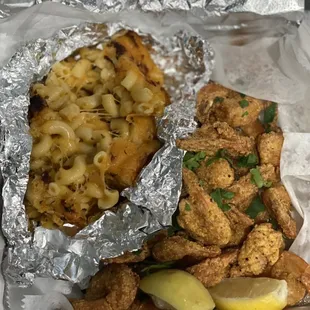 Macaroni and cheese. Fried Shrimp