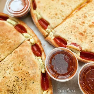 Stuffed pepperoni pizza