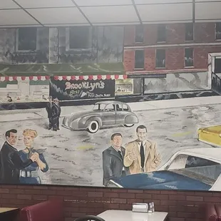 Love the wall murals!