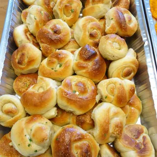 Homemade Garlic Knots (6)