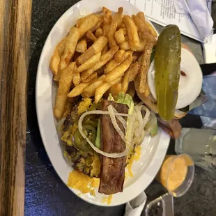 Burger with jalapeños and bacon