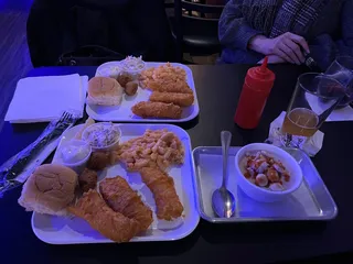 Mick's On Roosevelt