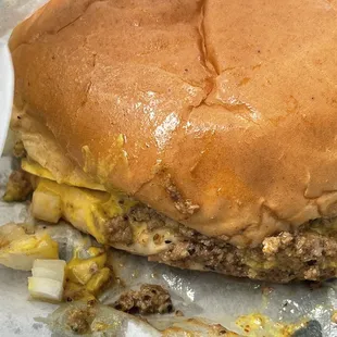 Cheeseburger all the way.