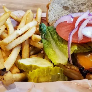 Whiskey burger with fries
