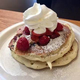 Berry Berry Bo Berry Pancakes Platter