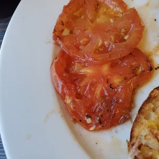 Super tasty grilled tomatoes