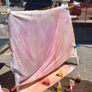 Will be recreating this children's art project with my friend's son such an easy outdoor summer craft