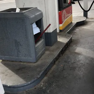 This gas station is disgusting. I don't understand why they won't clean it up. All it would take is some pressure washing.