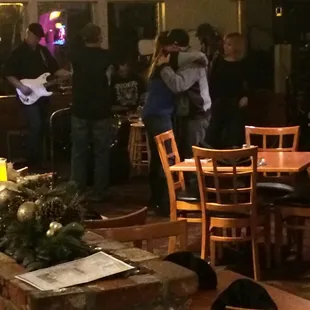 Friday night live band !