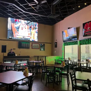 Restaurant side of Brooksy&apos;s