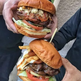 Chorizo burger 
Poutin burger