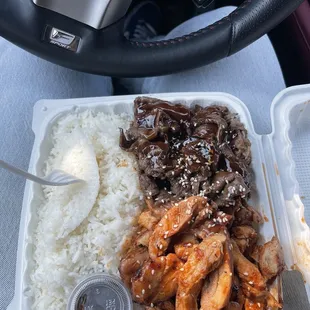 Spicy chicken and beef combo plate