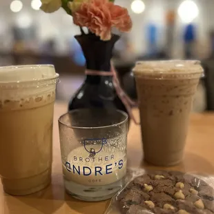 dessert, drink