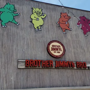 I definitely would NOT go here unless you like bad service.