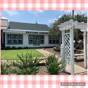 The front of the best place for breakfast ever!