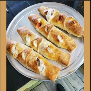 These were in the display case, and I think there were at least 3 different ingredient combos but I didnt see them until after I ordered. I