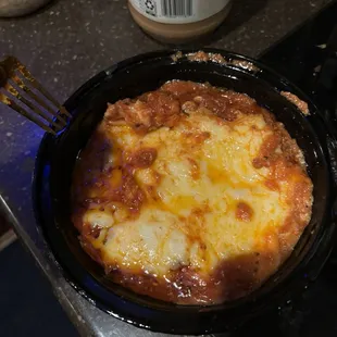This is the worst lasagna. Half assing it seems to be the way of life. Just heat meat sauce and spread it over the noodles.