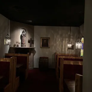 sushi and sashimi, interior