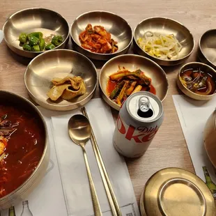 좌육개장       우갈비탕