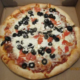 Brother&apos;s Italian Restaurant (Providence Forge): Small Greek Pizza, en boxe.