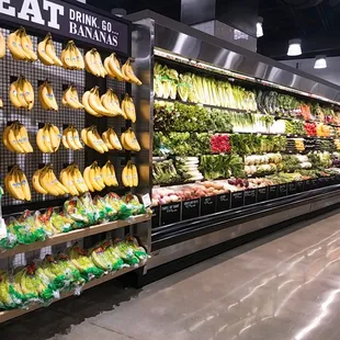 Fruit stand aisle