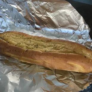 Garlic bread that came with our dinners
