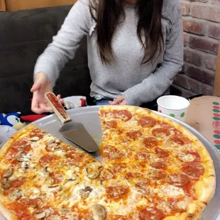 When pizza is larger than life ...