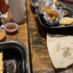 Same split sandwich with onion rings