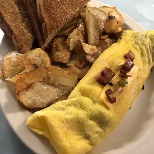 Western omelette with home fries