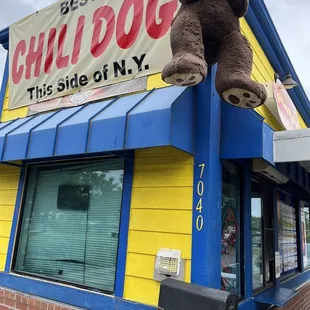 Cutest idea for a hotdog stand.