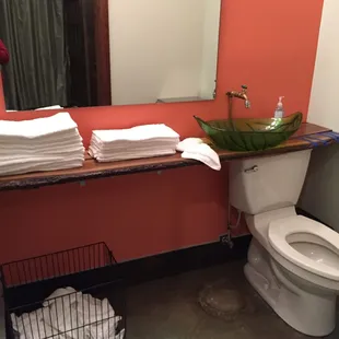 eco-friendly and stylish bathrooms!