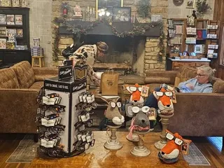 Artists Colony Inn