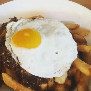 Breakfast Poutine