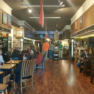 A Wednesday afternoon.. This place is HOPpin!