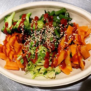 8-10-2018 Spicy Chicken BeBowl w Gochujang &amp; Bulgogi Sauce !! Fantastic meal and Great Customer Service !!
