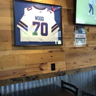 Uofl and bills legend Eric wood