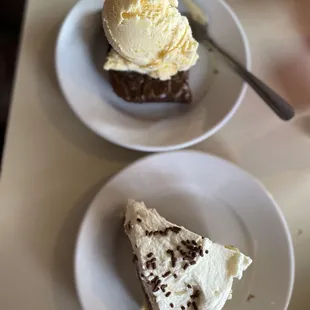 Brownie with ice cream and chocolate pie