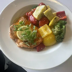 lunch plate (seared salmon fillet, ancho orange, vegetable medley)