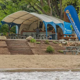 Riverside Bar &amp; Grill at Browns Canyon.